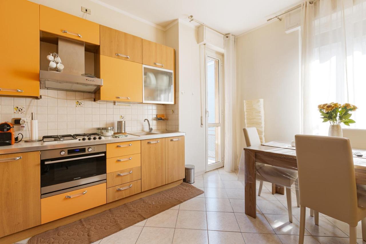 Appartamento Udine M2 Balcony Apt Milano Esterno foto