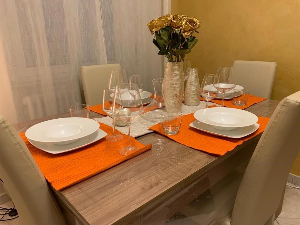 Appartamento Udine M2 Balcony Apt Milano Esterno foto